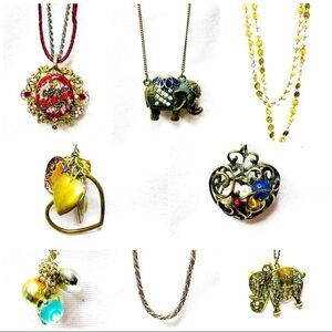 Lot of 8 fashion necklaces (packaged separately)